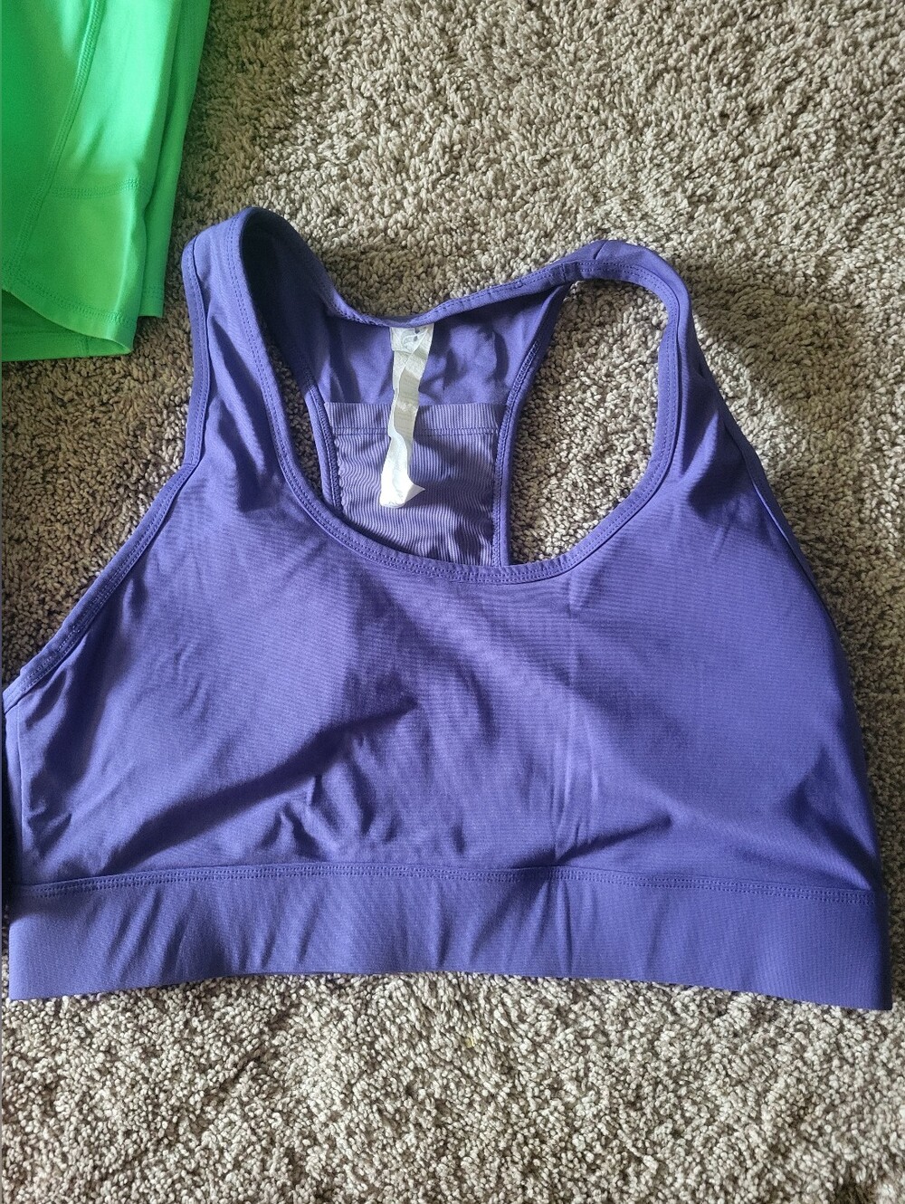 Fabletics Lot 3 Capri, 3 Shorts, 1 Sports Bra Womens XL - Picture 2 of 12